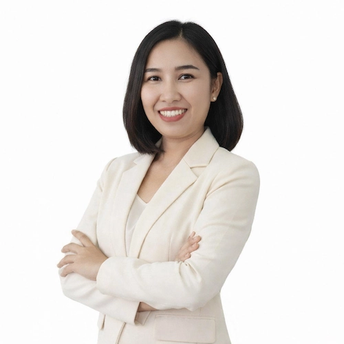 Kru Aoy, Thai language teacher